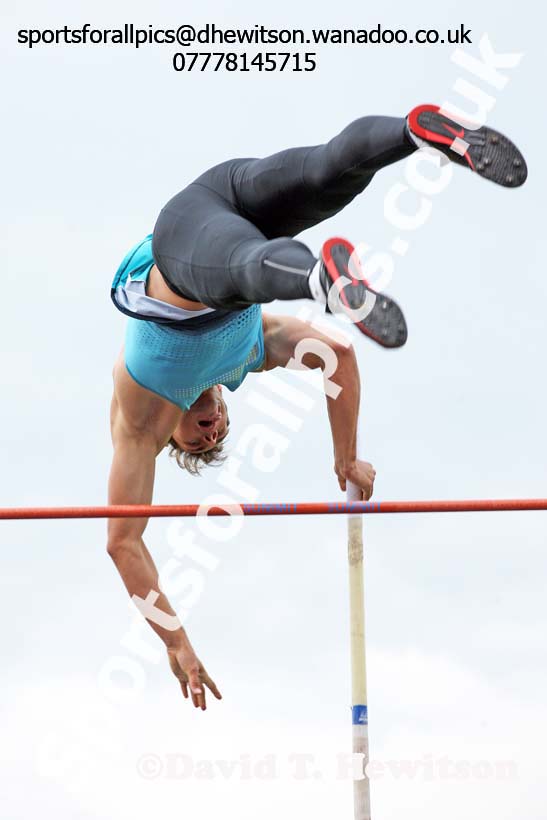 Senior mens pole vault, EAP International Combined Events, Hexham Northumberland. Photo: David T. Hewitson/Sports for All Pics